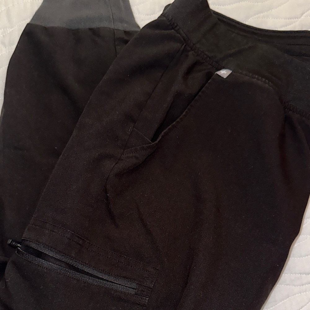 Figs Woman Zamora Joggers in Black